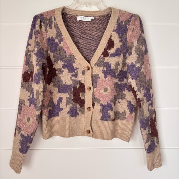 ASTR the Label Rosette Cardigan Women's Size Small - Picture 12 of 14